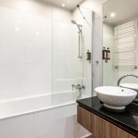 - Great Location- Cozy One Bedroom Apartment- Wronia 45 Apartment Warsaw